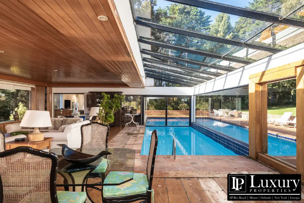 Foto 4 de Casa com 6 quartos à venda em Campos Do Jordao - SP