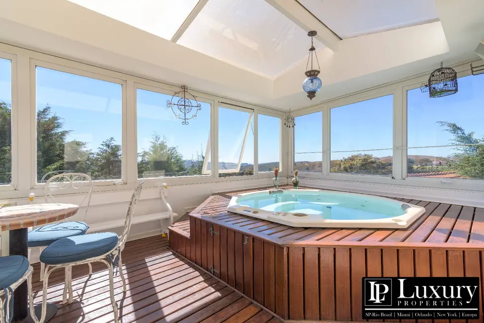 Casa com 8 quartos à venda em Campos Do Jordao - SP - imagem 5 Foto 5 de Casa com 8 quartos à venda em Campos Do Jordao - SP