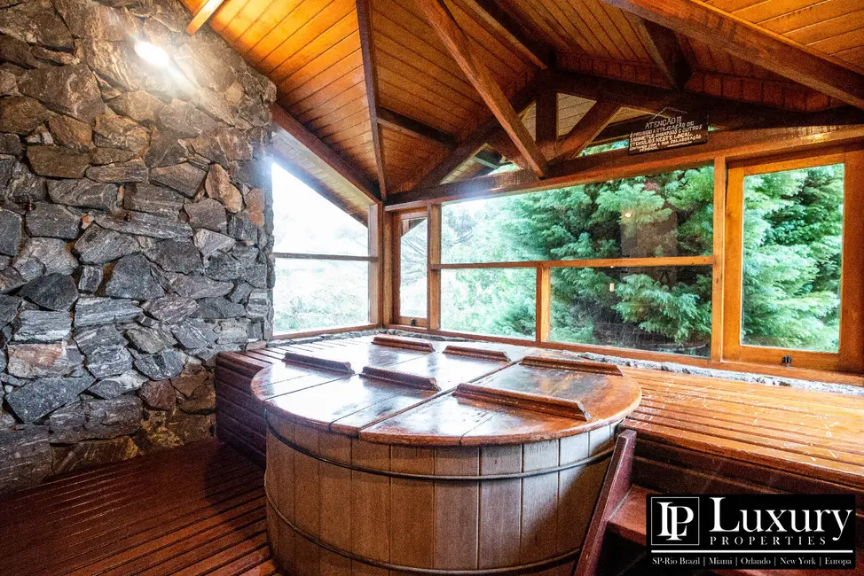 Casa de Condomínio com 5 quartos à venda em Campos Do Jordao - SP - imagem 4 Foto 4 de Casa de Condomínio com 5 quartos à venda em Campos Do Jordao - SP