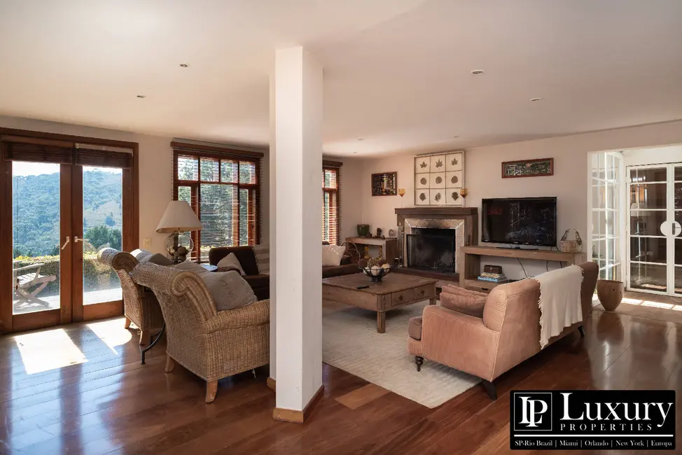 Casa de Condomínio com 5 quartos à venda em Campos Do Jordao - SP - imagem 7 Foto 7 de Casa de Condomínio com 5 quartos à venda em Campos Do Jordao - SP