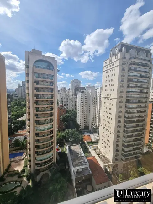Foto 2 de Apartamento com 4 quartos à venda, 415m2 em Itaim Bibi, São Paulo - SP