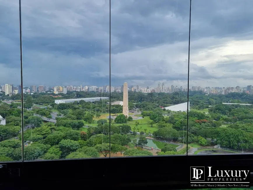 Foto 1 de Apartamento com 4 quartos para alugar, 367m2 em Ibirapuera, São Paulo - SP