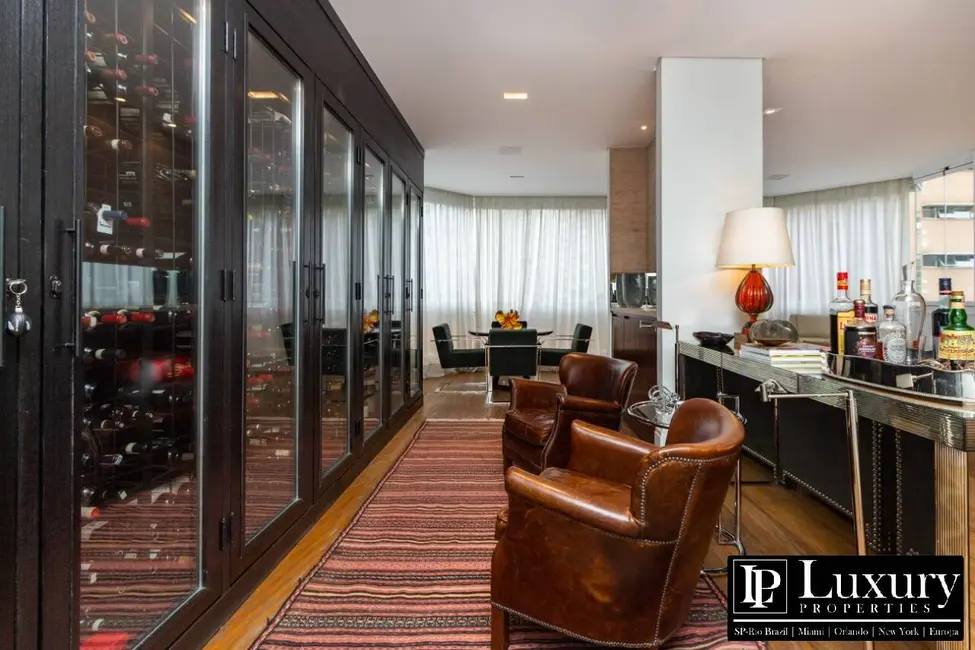 Foto 4 de Apartamento com 4 quartos à venda, 395m2 em Itaim Bibi, São Paulo - SP