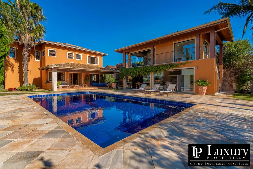 Casa com 5 quartos à venda em Alpes de Atibaia, Atibaia - SP - imagem 1 Foto 1 de Casa com 5 quartos à venda em Alpes de Atibaia, Atibaia - SP