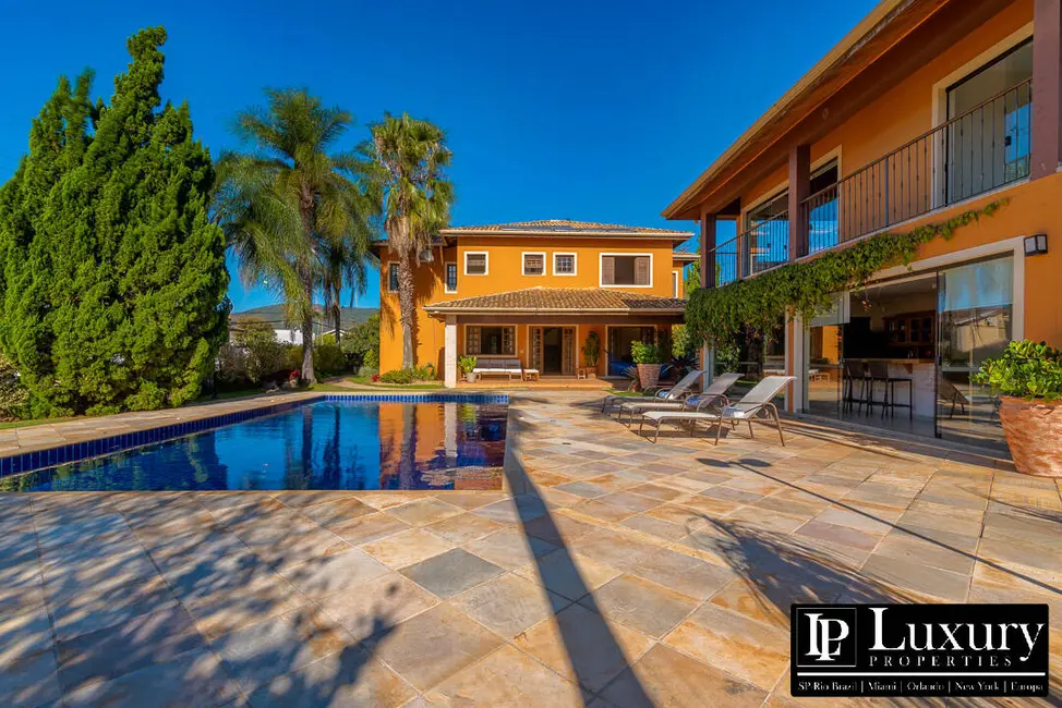 Casa com 5 quartos à venda em Alpes de Atibaia, Atibaia - SP - imagem 2 Foto 2 de Casa com 5 quartos à venda em Alpes de Atibaia, Atibaia - SP