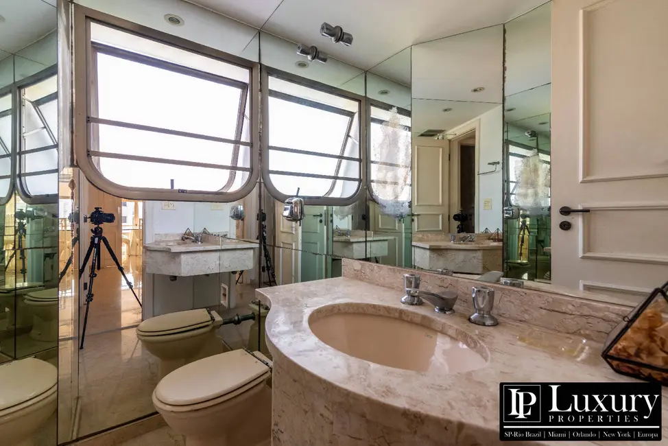 Foto 4 de Cobertura com 5 quartos à venda em Moema, São Paulo - SP