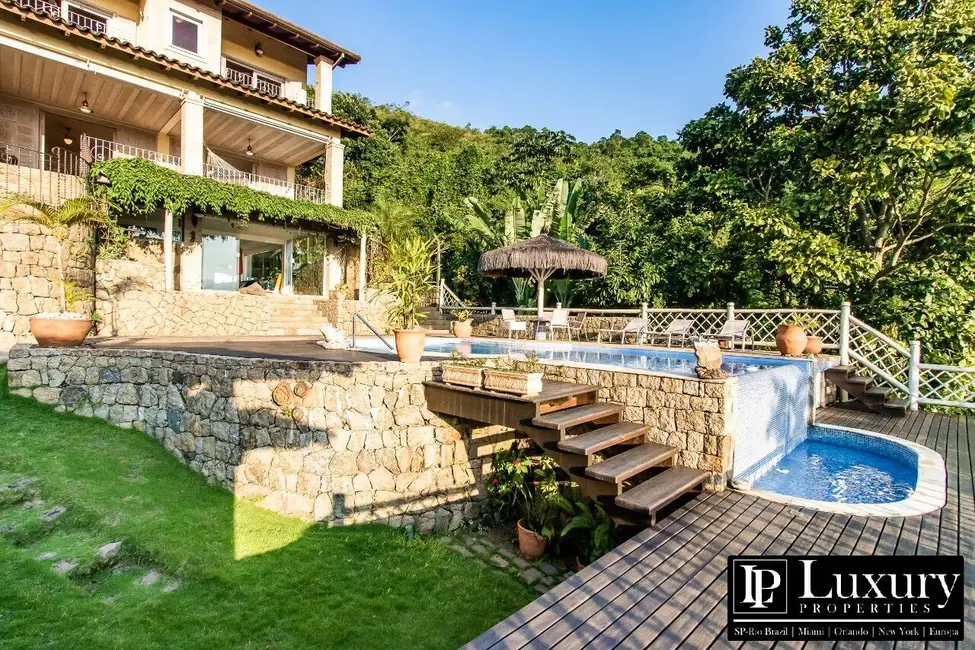 Foto 4 de Casa de Condomínio com 4 quartos à venda em Ilhabela - SP