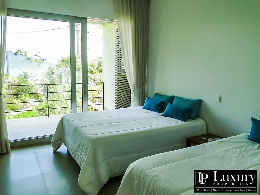 Foto 8 de Casa de Condomínio com 6 quartos à venda em Ilhabela - SP