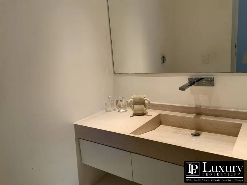 Foto 9 de Casa de Condomínio com 5 quartos à venda em Sao Sebastiao - SP