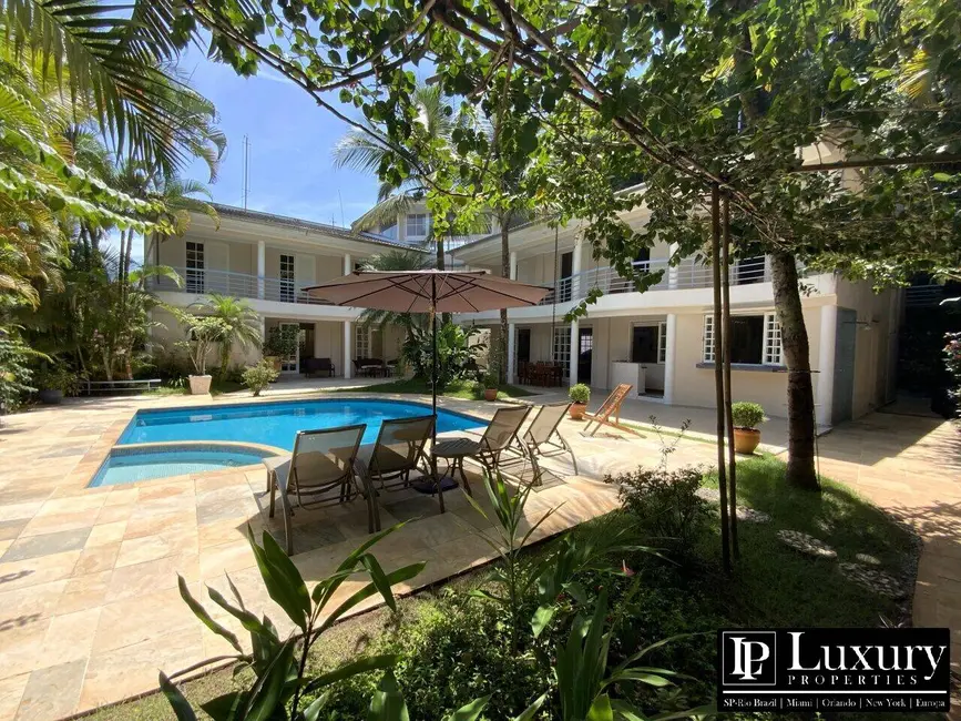 Foto 1 de Casa com 6 quartos à venda em Sao Sebastiao - SP