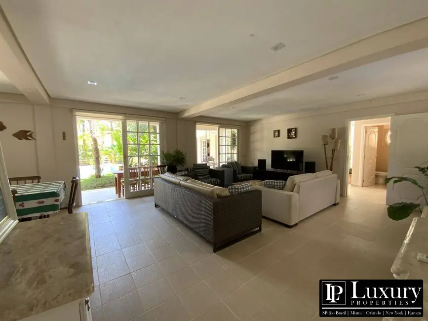 Foto 9 de Casa com 6 quartos à venda em Sao Sebastiao - SP