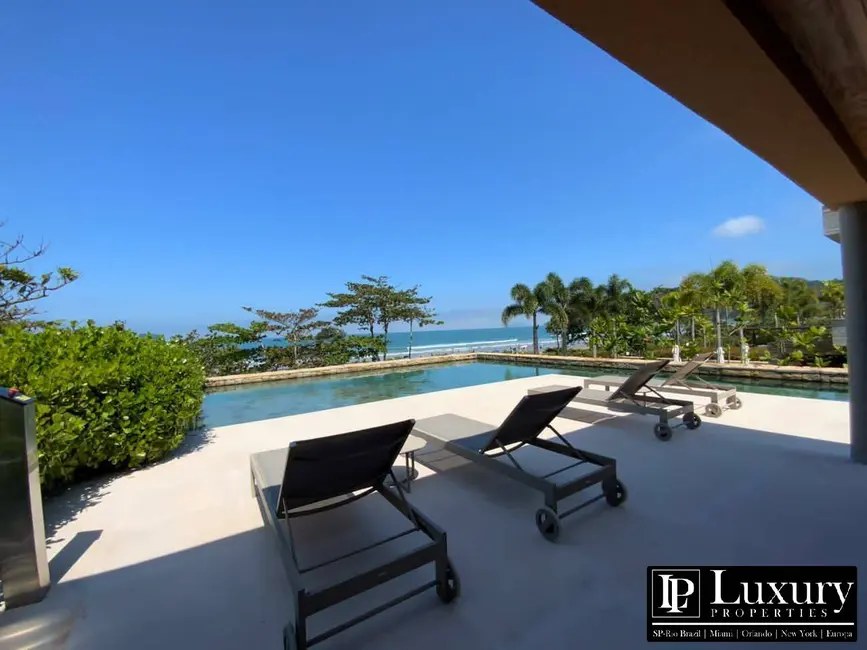 Foto 1 de Casa de Condomínio com 5 quartos à venda em Sao Sebastiao - SP