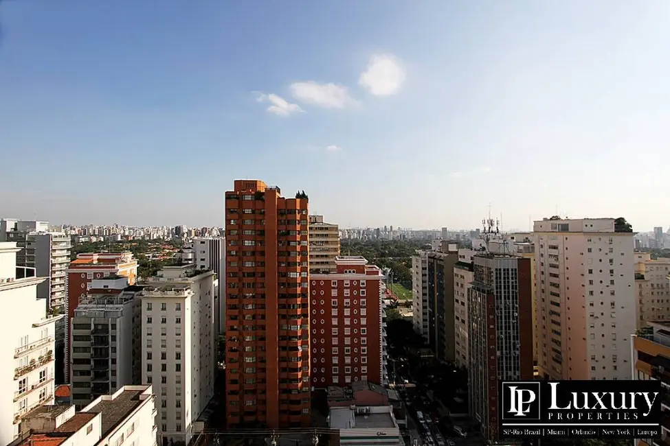 Cobertura com 5 quartos à venda, 858m2 em Jardim América, São Paulo - SP - imagem 2 Foto 2 de Cobertura com 5 quartos à venda, 858m2 em Jardim América, São Paulo - SP