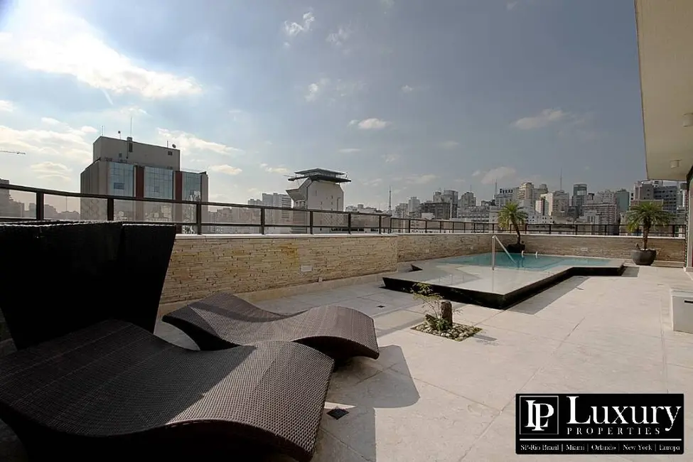 Cobertura com 5 quartos à venda, 858m2 em Jardim América, São Paulo - SP - imagem 3 Foto 3 de Cobertura com 5 quartos à venda, 858m2 em Jardim América, São Paulo - SP