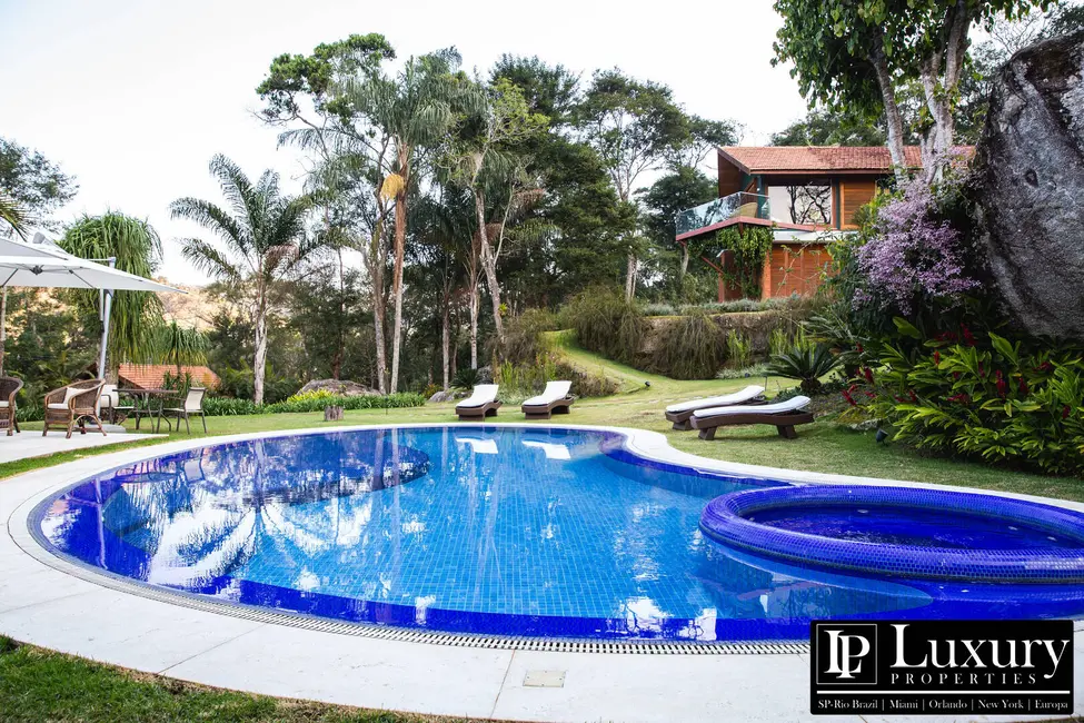Foto 1 de Casa de Condomínio com 5 quartos à venda em Pedro do Rio, Petropolis - RJ