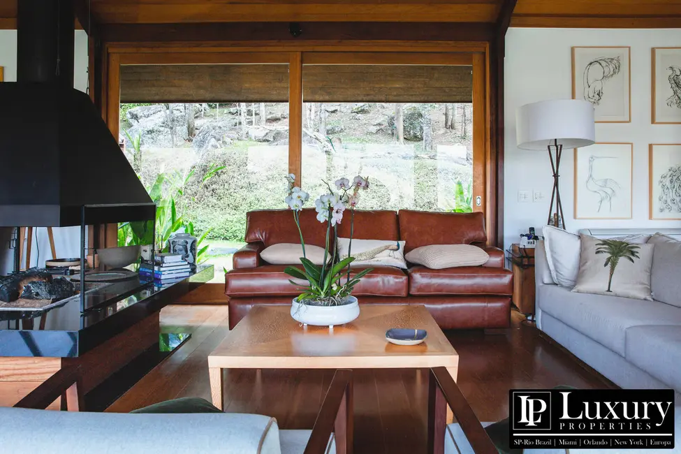 Foto 4 de Casa de Condomínio com 5 quartos à venda em Pedro do Rio, Petropolis - RJ