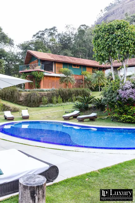 Foto 2 de Casa de Condomínio com 5 quartos à venda em Pedro do Rio, Petropolis - RJ