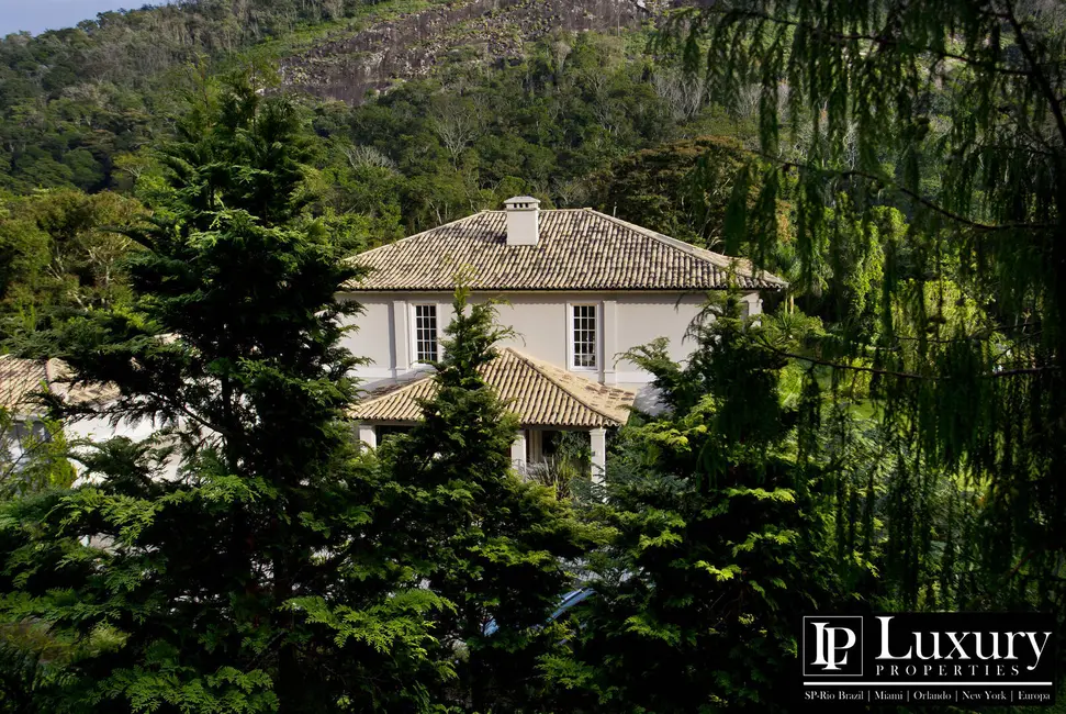 Foto 2 de Casa de Condomínio com 4 quartos à venda em Pedro do Rio, Petropolis - RJ