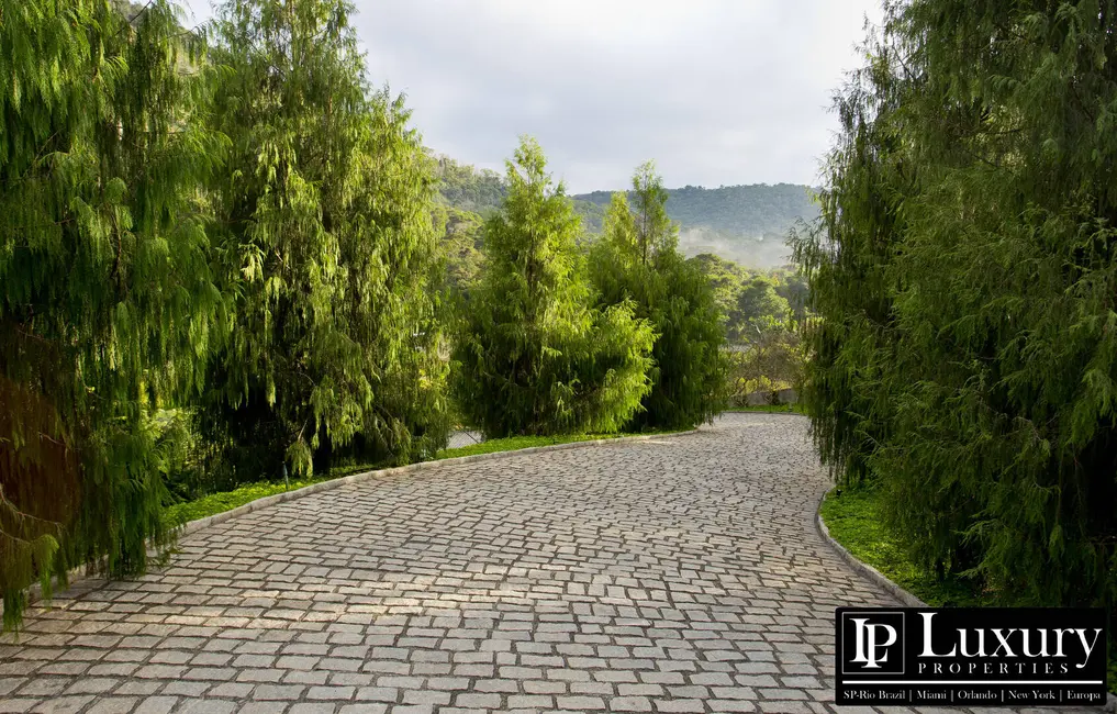 Casa de Condomínio com 4 quartos à venda em Pedro do Rio, Petropolis - RJ - imagem 4 Foto 4 de Casa de Condomínio com 4 quartos à venda em Pedro do Rio, Petropolis - RJ