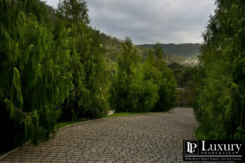 Casa de Condomínio com 4 quartos à venda em Pedro do Rio, Petropolis - RJ - imagem 8 Foto 8 de Casa de Condomínio com 4 quartos à venda em Pedro do Rio, Petropolis - RJ
