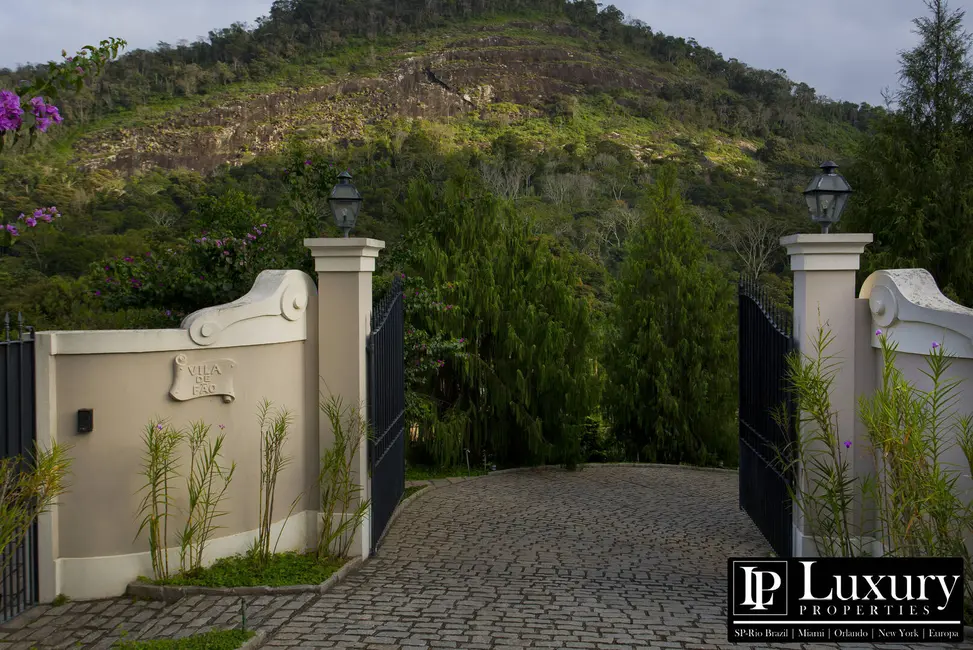 Casa de Condomínio com 4 quartos à venda em Pedro do Rio, Petropolis - RJ - imagem 3 Foto 3 de Casa de Condomínio com 4 quartos à venda em Pedro do Rio, Petropolis - RJ