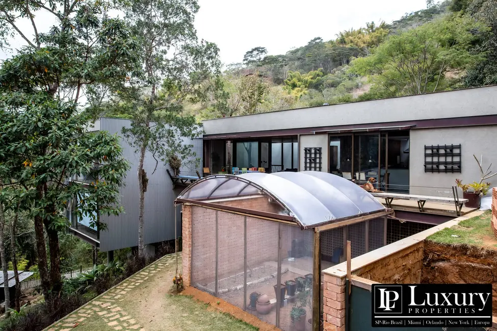 Foto 2 de Casa de Condomínio com 4 quartos à venda em Itaipava, Petropolis - RJ