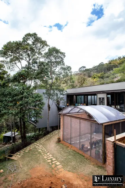 Casa de Condomínio com 4 quartos à venda em Itaipava, Petropolis - RJ - imagem 3 Foto 3 de Casa de Condomínio com 4 quartos à venda em Itaipava, Petropolis - RJ