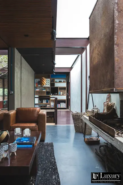 Casa de Condomínio com 4 quartos à venda em Itaipava, Petropolis - RJ - imagem 6 Foto 6 de Casa de Condomínio com 4 quartos à venda em Itaipava, Petropolis - RJ