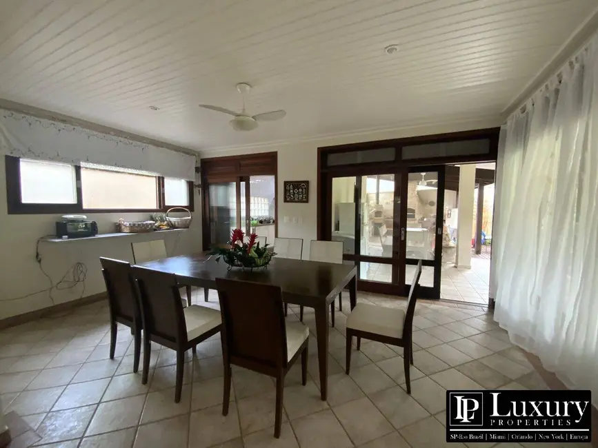 Foto 6 de Casa de Condomínio com 4 quartos à venda em Sao Sebastiao - SP