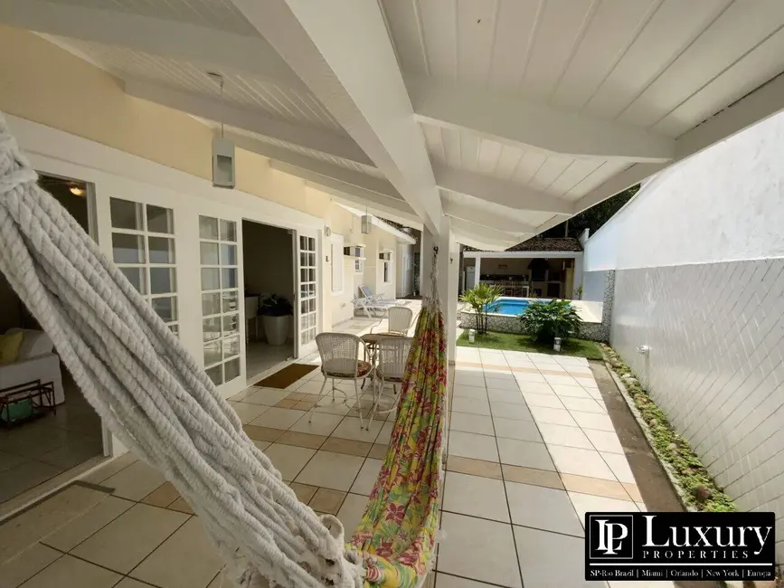 Foto 5 de Casa de Condomínio com 5 quartos à venda em Sao Sebastiao - SP