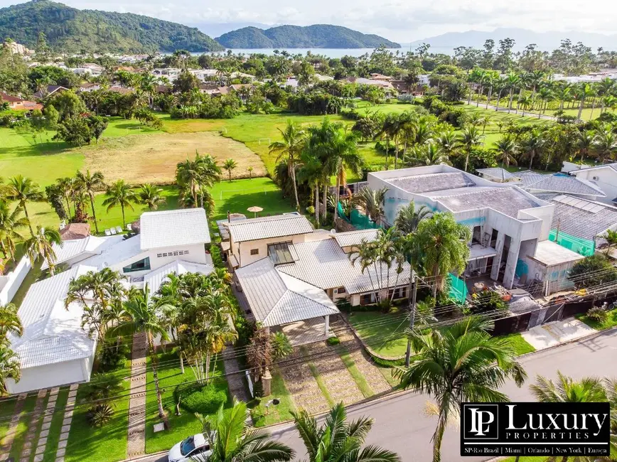 Foto 5 de Casa de Condomínio com 5 quartos à venda em Tabatinga, Caraguatatuba - SP