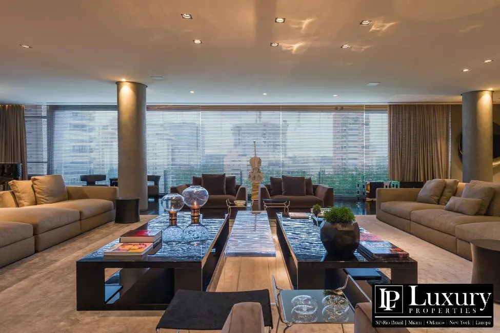 Foto 1 de Apartamento com 3 quartos à venda, 556m2 em Itaim Bibi, São Paulo - SP