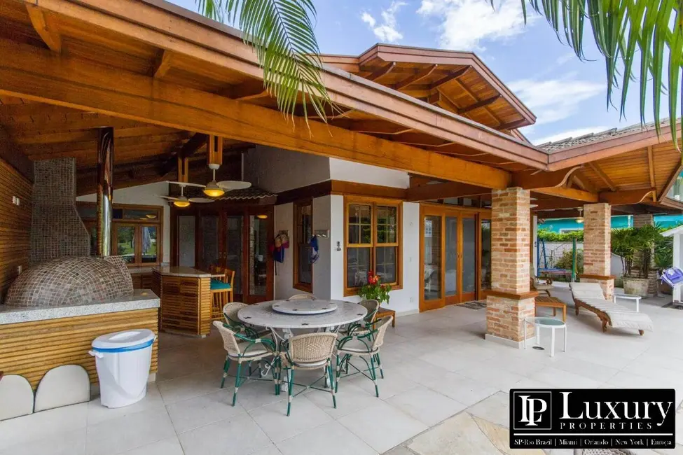 Foto 7 de Casa de Condomínio com 6 quartos à venda e para alugar em Tabatinga, Caraguatatuba - SP