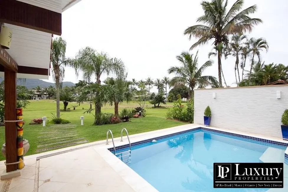 Foto 3 de Casa de Condomínio com 5 quartos à venda e para alugar em Tabatinga, Caraguatatuba - SP