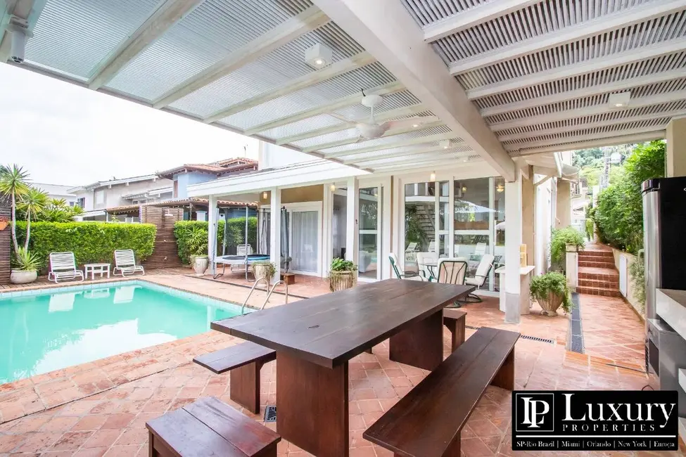 Foto 4 de Casa de Condomínio com 5 quartos à venda e para alugar em Tabatinga, Caraguatatuba - SP