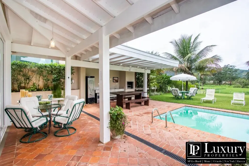 Foto 3 de Casa de Condomínio com 5 quartos à venda e para alugar em Tabatinga, Caraguatatuba - SP