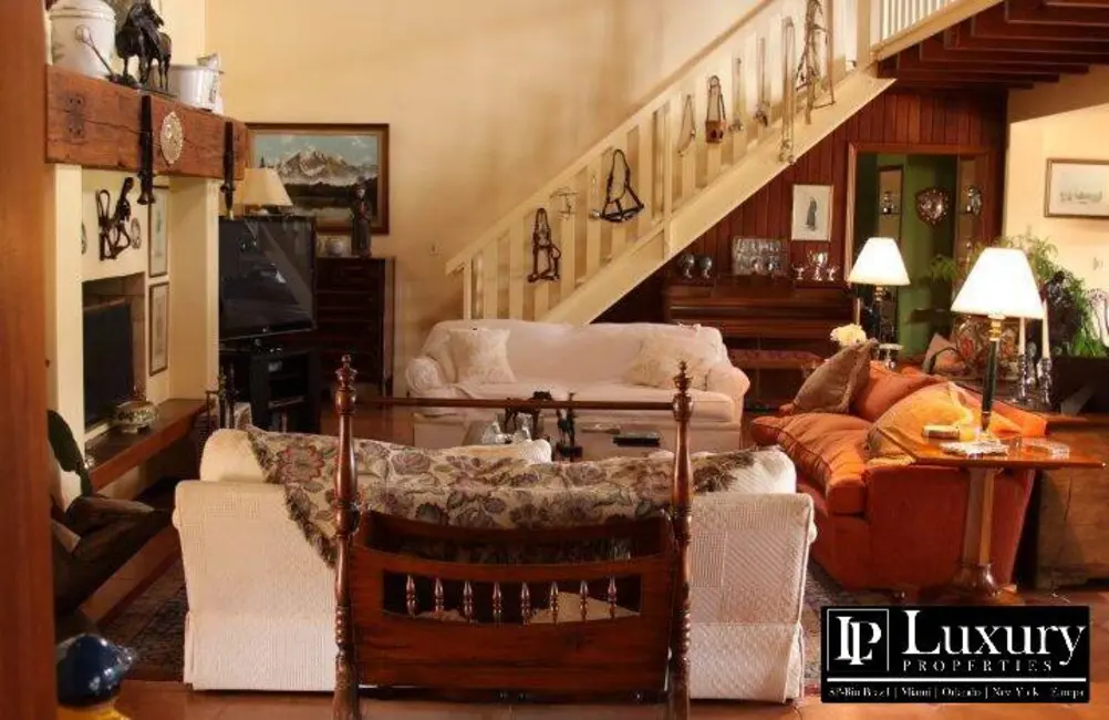 Foto 6 de Fazenda / Haras com 8 quartos à venda em Centro, Santo Antonio De Posse - SP