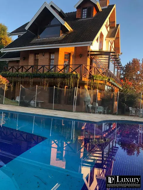 Casa de Condomínio com 5 quartos à venda em Campos Do Jordao - SP - imagem 4 Foto 4 de Casa de Condomínio com 5 quartos à venda em Campos Do Jordao - SP