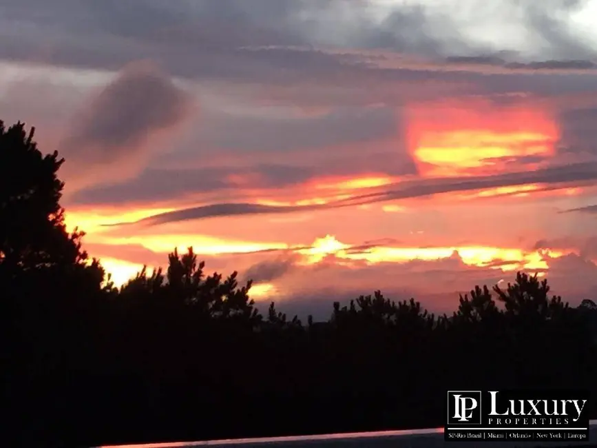 Casa de Condomínio com 5 quartos à venda em Campos Do Jordao - SP - imagem 6 Foto 6 de Casa de Condomínio com 5 quartos à venda em Campos Do Jordao - SP
