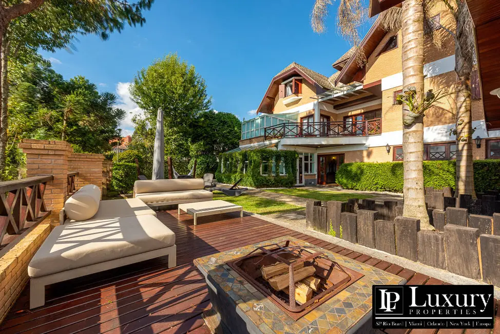 Foto 4 de Casa com 5 quartos à venda em Campos Do Jordao - SP