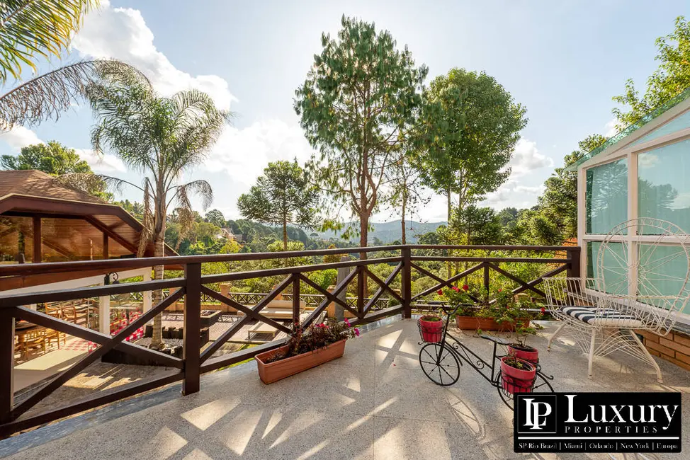 Foto 9 de Casa com 5 quartos à venda em Campos Do Jordao - SP