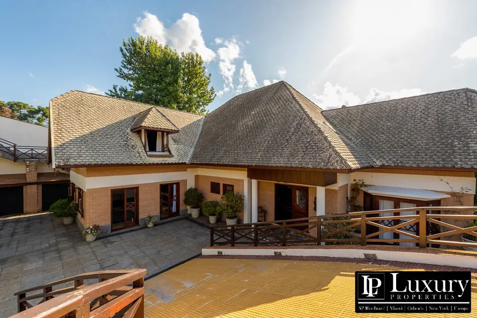 Foto 5 de Casa com 5 quartos à venda em Campos Do Jordao - SP