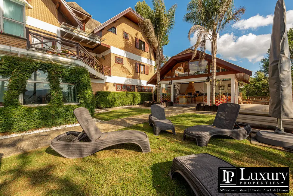 Foto 1 de Casa com 5 quartos à venda em Campos Do Jordao - SP