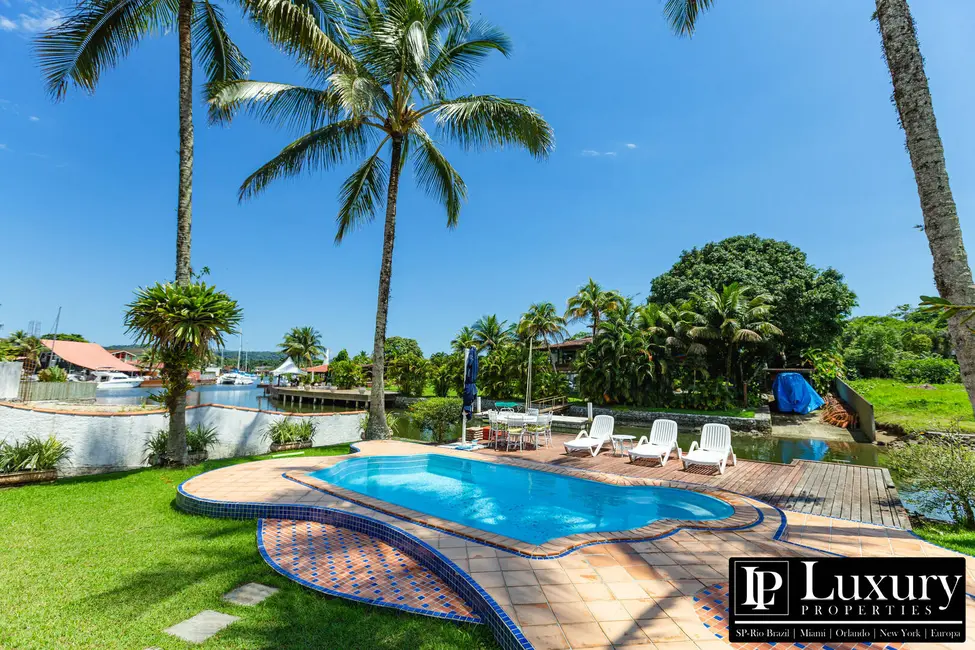 Foto 3 de Casa de Condomínio com 6 quartos à venda em Bracuí (Cunhambebe), Angra Dos Reis - RJ