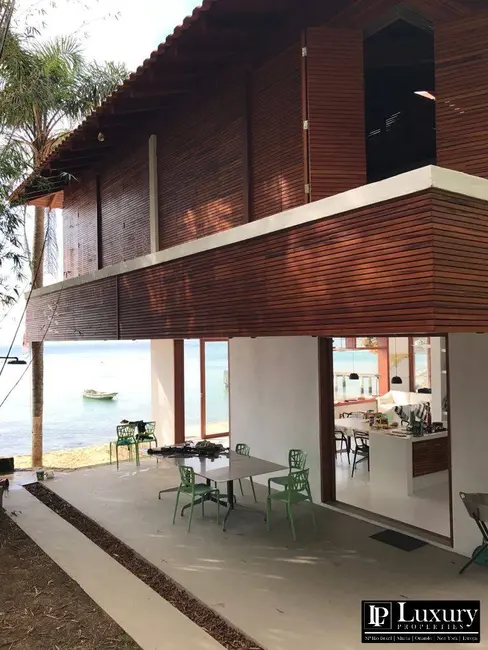 Casa de Condomínio com 5 quartos à venda em Praia da Ribeira (Cunhambebe), Angra Dos Reis - RJ - imagem 5 Foto 5 de Casa de Condomínio com 5 quartos à venda em Praia da Ribeira (Cunhambebe), Angra Dos Reis - RJ