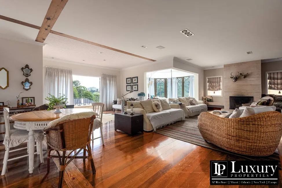 Casa de Condomínio com 5 quartos à venda em Campos Do Jordao - SP - imagem 6 Foto 6 de Casa de Condomínio com 5 quartos à venda em Campos Do Jordao - SP