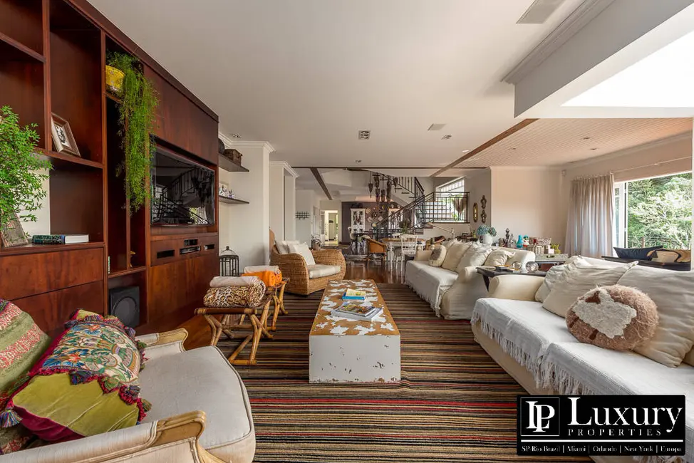 Casa de Condomínio com 5 quartos à venda em Campos Do Jordao - SP - imagem 5 Foto 5 de Casa de Condomínio com 5 quartos à venda em Campos Do Jordao - SP