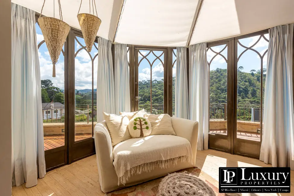 Casa de Condomínio com 5 quartos à venda em Campos Do Jordao - SP - imagem 7 Foto 7 de Casa de Condomínio com 5 quartos à venda em Campos Do Jordao - SP