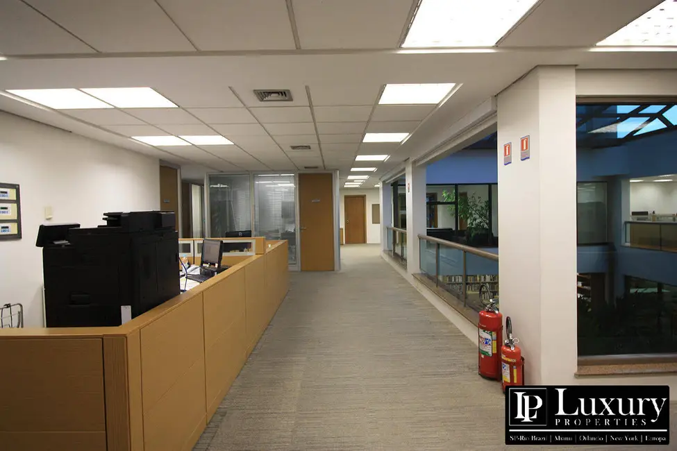 Foto 5 de Sala Comercial à venda e para alugar em Vila Hamburguesa, São Paulo - SP