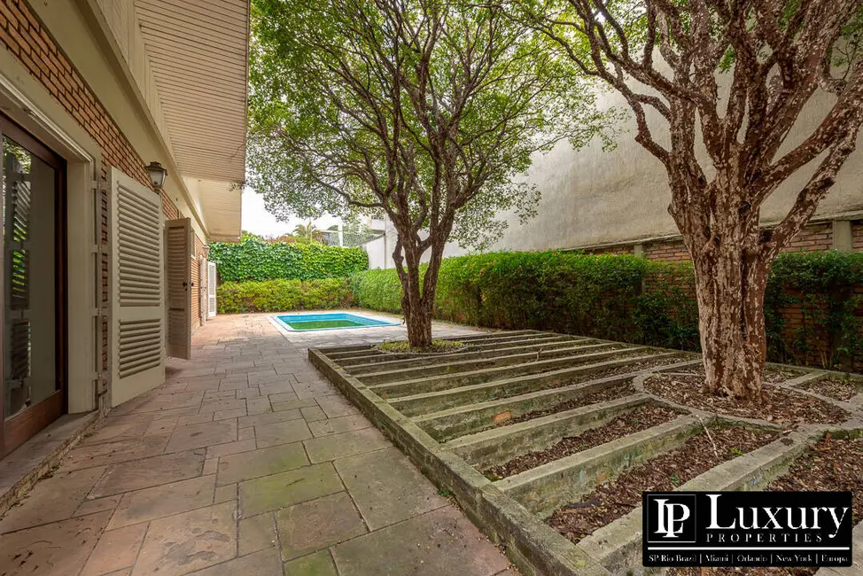 Casa com 4 quartos à venda em Alto de Pinheiros, São Paulo - SP - imagem 3 Foto 3 de Casa com 4 quartos à venda em Alto de Pinheiros, São Paulo - SP